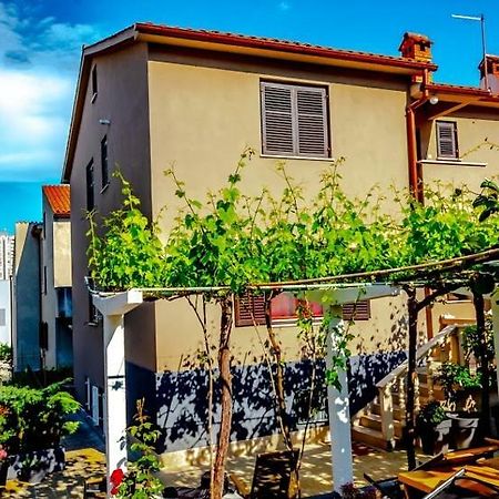 Apartment Katia พูลา ภายนอก รูปภาพ