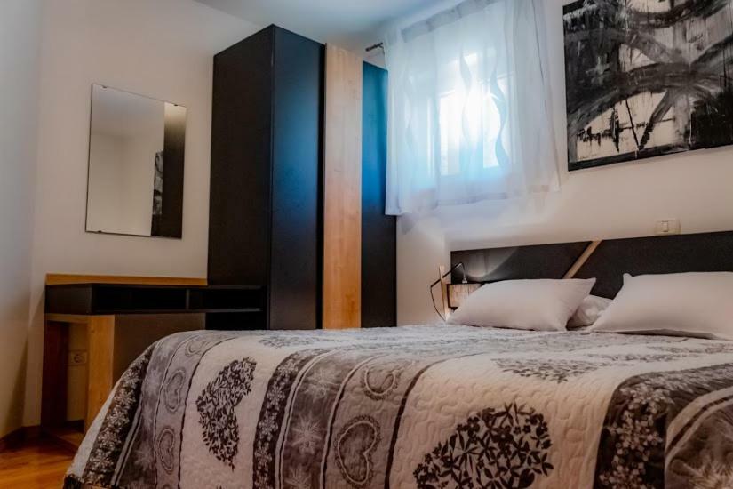 Apartment Katia พูลา ภายนอก รูปภาพ