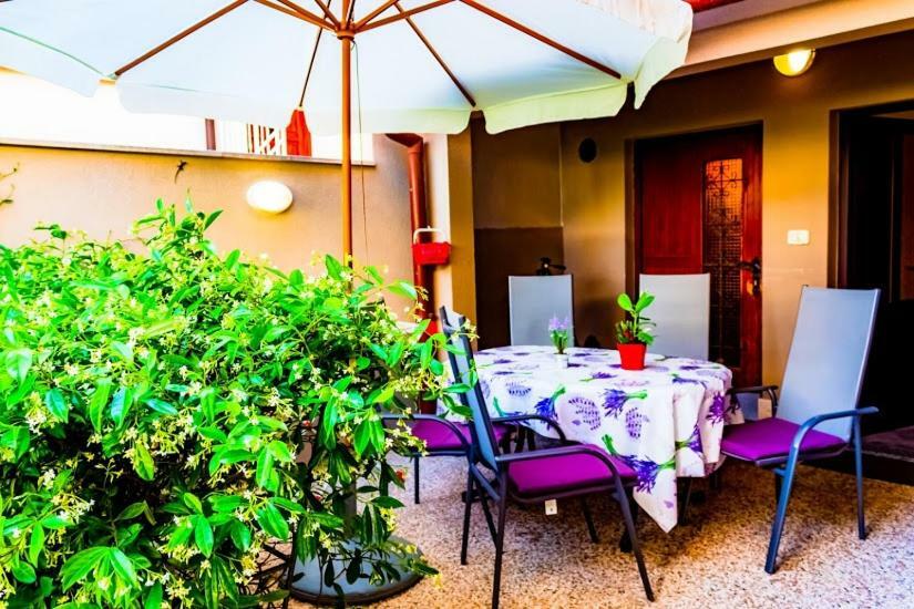 Apartment Katia พูลา ภายนอก รูปภาพ