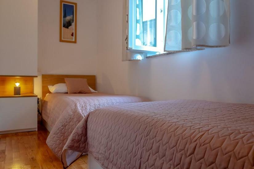 Apartment Katia พูลา ภายนอก รูปภาพ
